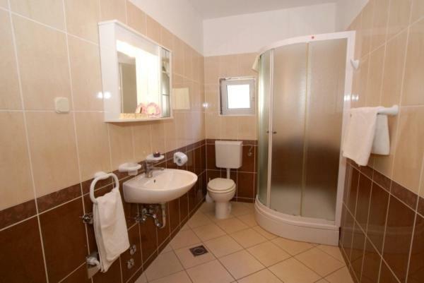Obala Apartment & Studios Malinska Ngoại thất bức ảnh